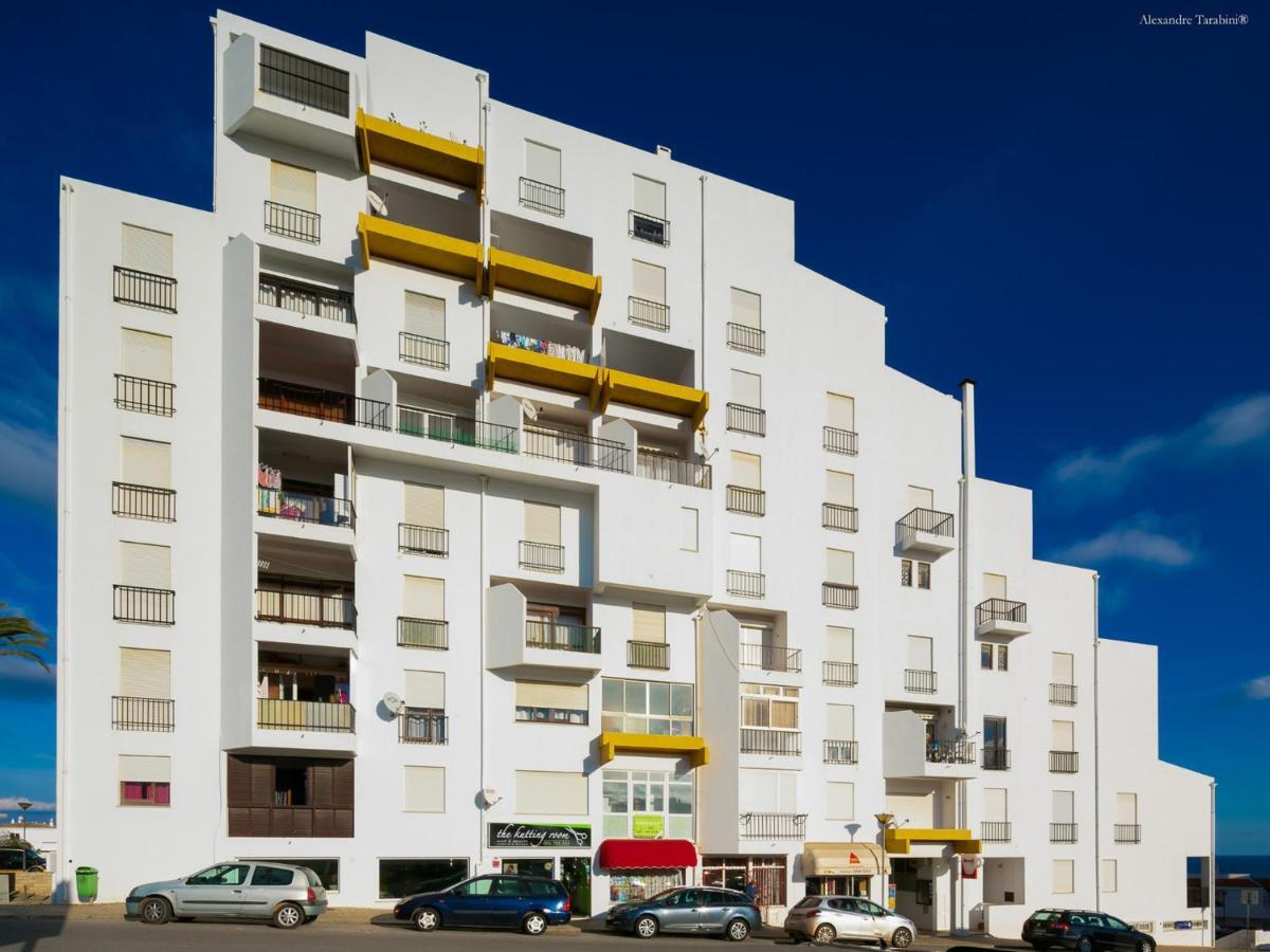 A12 - Praia Da Luz Center Apartment Экстерьер фото